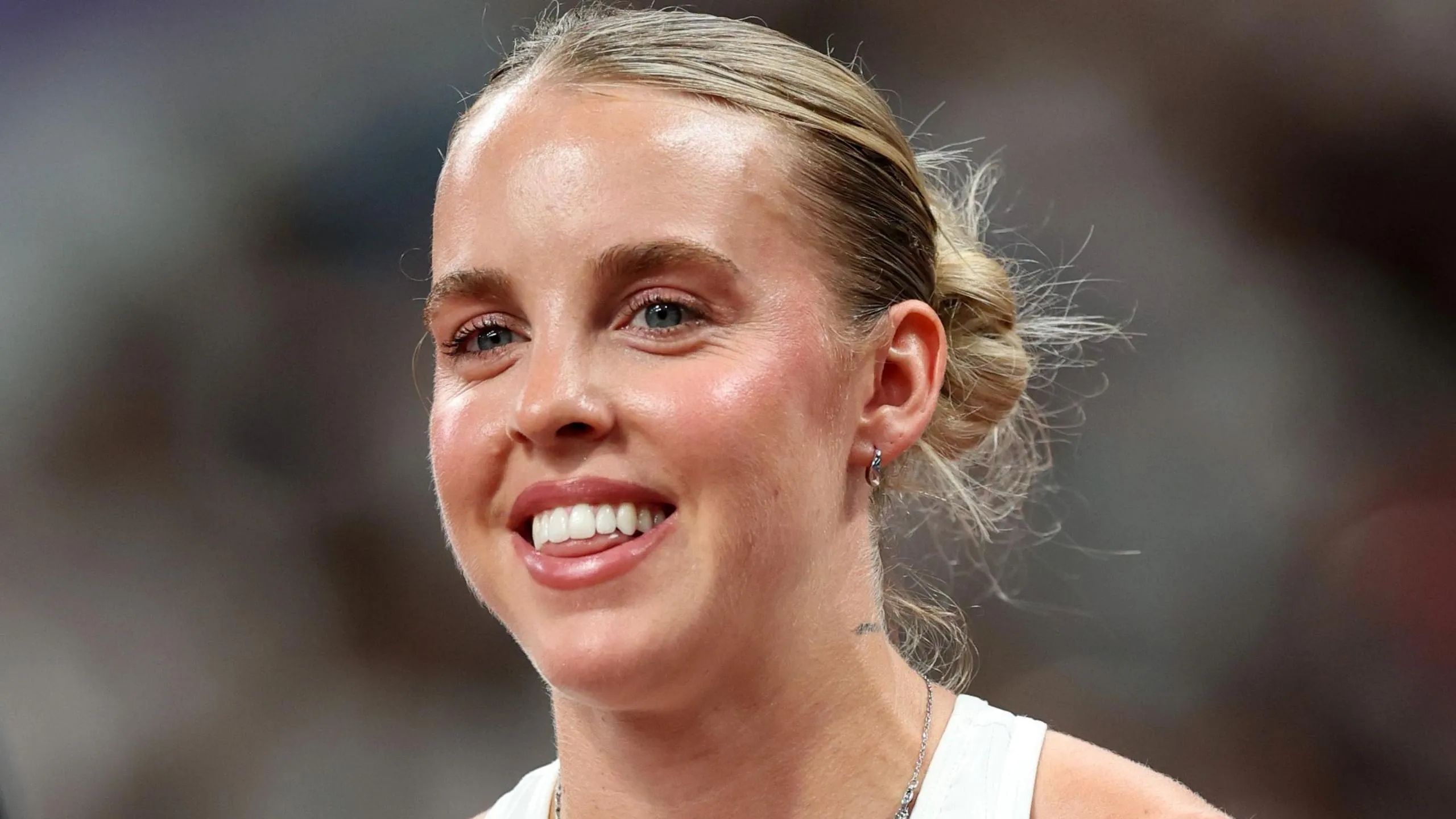 Hodgkinson Launches Global Championship Quest with Victory